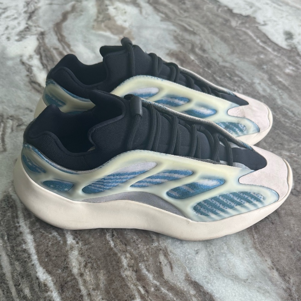 Adidas Yeezy 700 V3 Kyanite